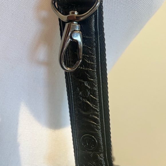 Lululemon Pedal Pusher Bag - Picture 15 of 16